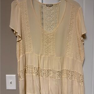Eyeshadow Cream Lace Blouse